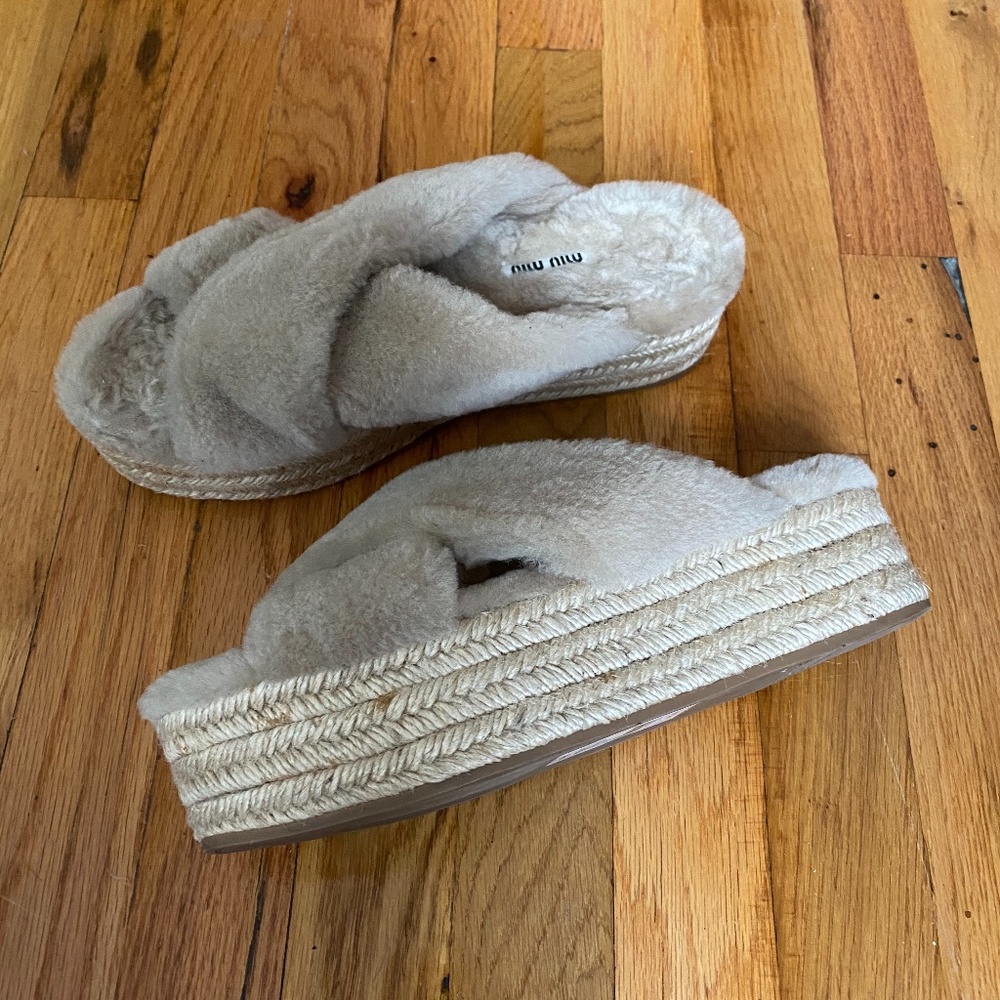 EUC Miu Miu Fur Shearling Crisscross Platform Slides - Picture 4 of 5